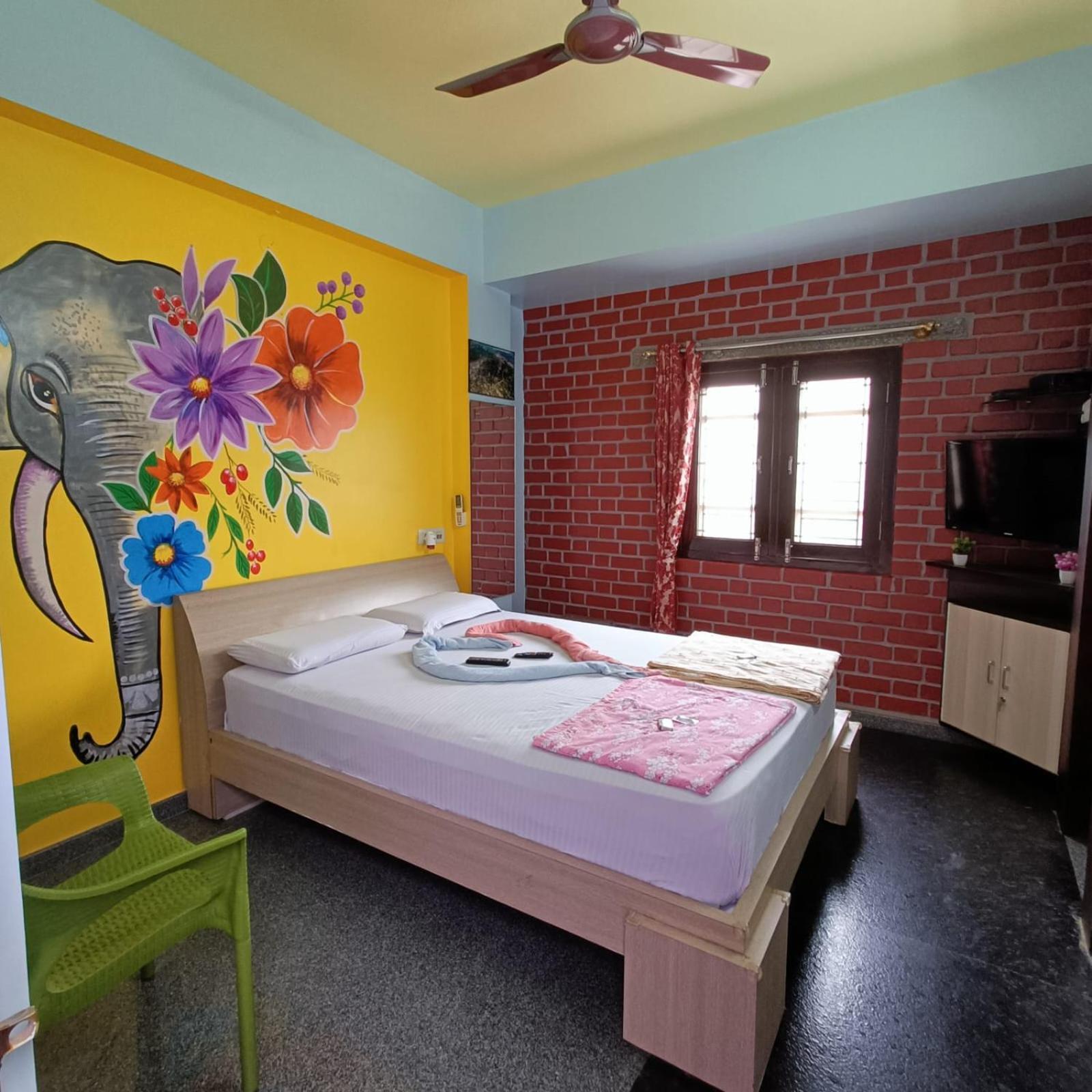 Mango Tree Homestay ฮัมปี ภายนอก รูปภาพ