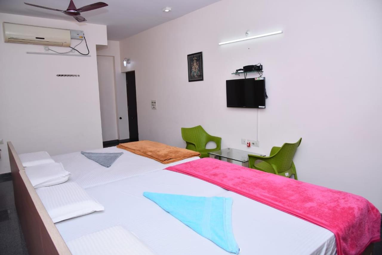 Mango Tree Homestay ฮัมปี ภายนอก รูปภาพ
